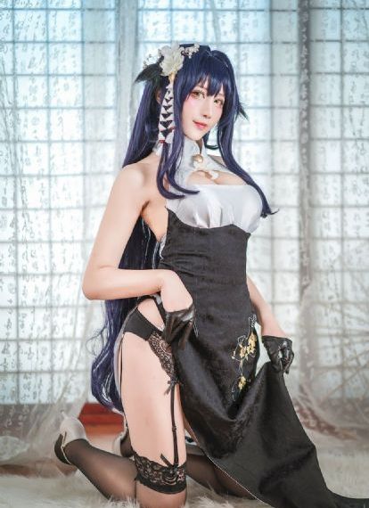 女职员的丝袜 中文字幕